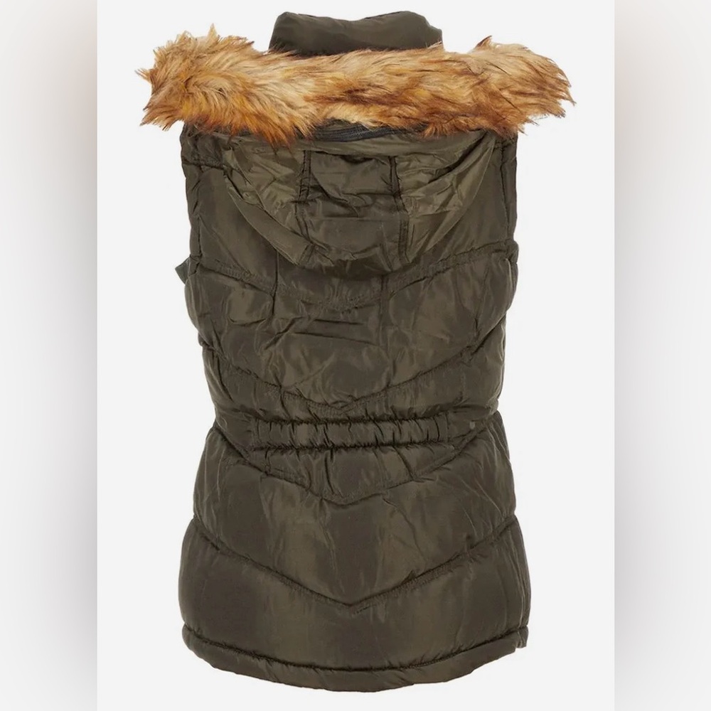 CANADA WEATHER GEAR Women’s Puffer Vest. (Sold WITH FEUX Fur Hood) - Picture 2 of 3